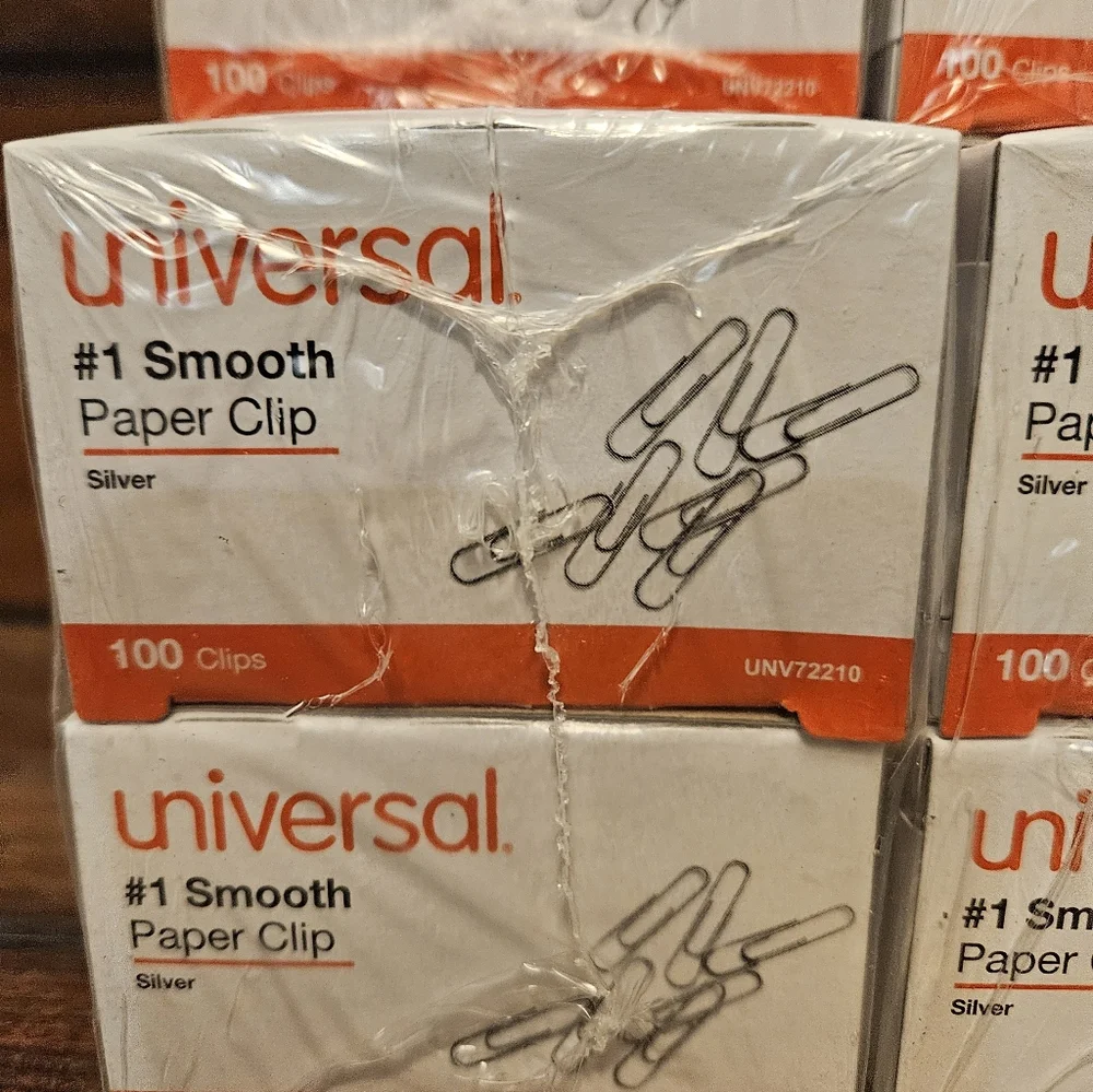 Universal UNV72210 #1 Smooth Wire Paper Clips 100 Boxes of 100- 10,000 Clips